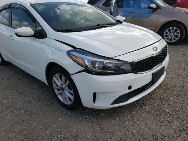 Photo 9 from auction – 2017 KIA FORTE LX with VIN 3KPFL4A7XHE034518