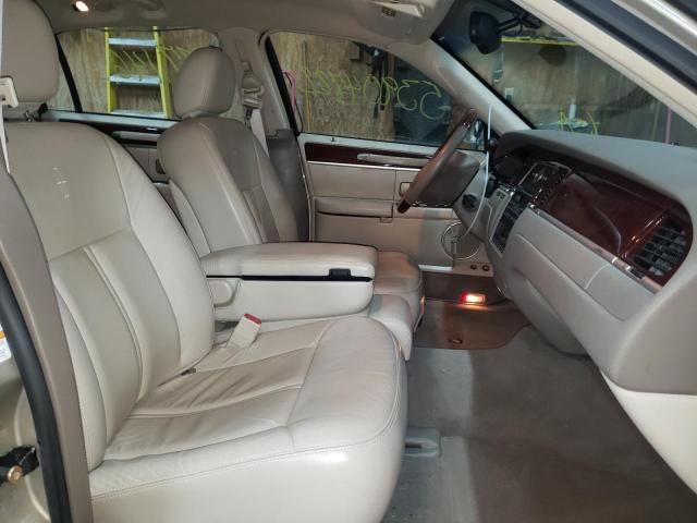 Photo 5 from auction – 2004 LINCOLN TOWN CAR U with VIN 1LNHM83W34Y678525