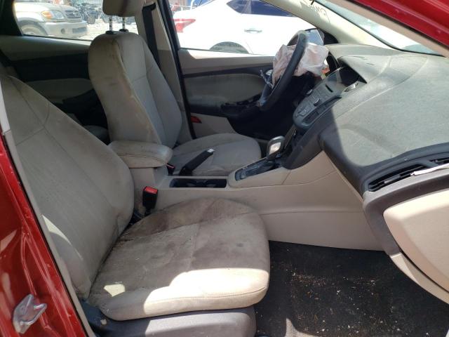 Foto 5 de la subasta – 2015 FORD FOCUS SE con VIN 1FADP3K22FL318230
