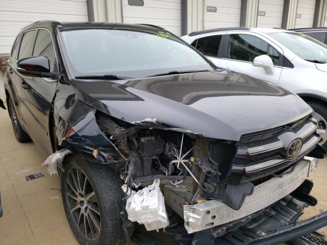 TOYOTA HIGHLANDER 2017 with VIN 5TDJZRFH2HS464265 - Photo from auction
