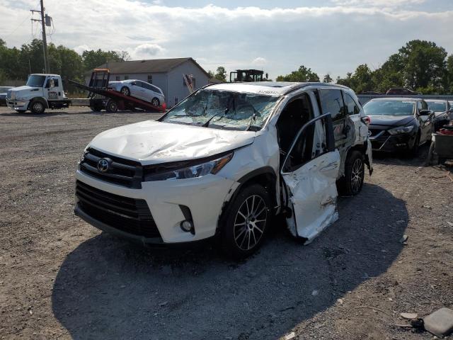 Photo 2 from auction – 2017 TOYOTA HIGHLANDER with VIN 5TDJZRFH5HS473493