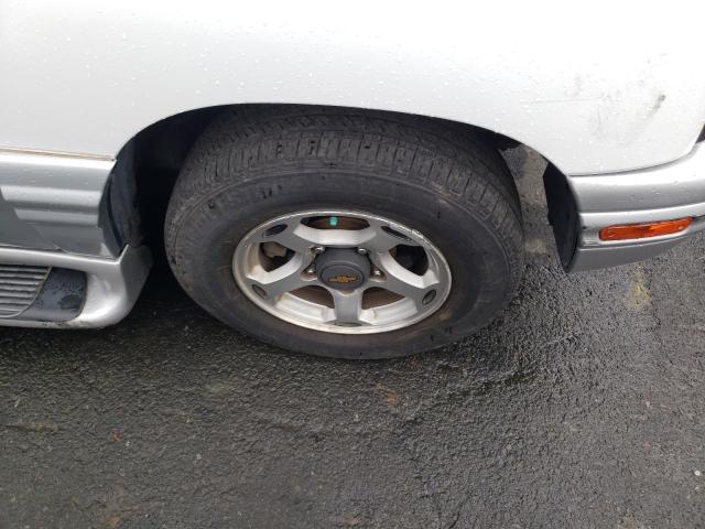 Photo 9 from auction – 2001 CHEVROLET TRACKER LT with VIN 2CNBE634916956934