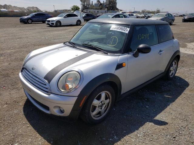 Photo 2 from auction – 2007 MINI COOPER with VIN WMWMF33527TT53113
