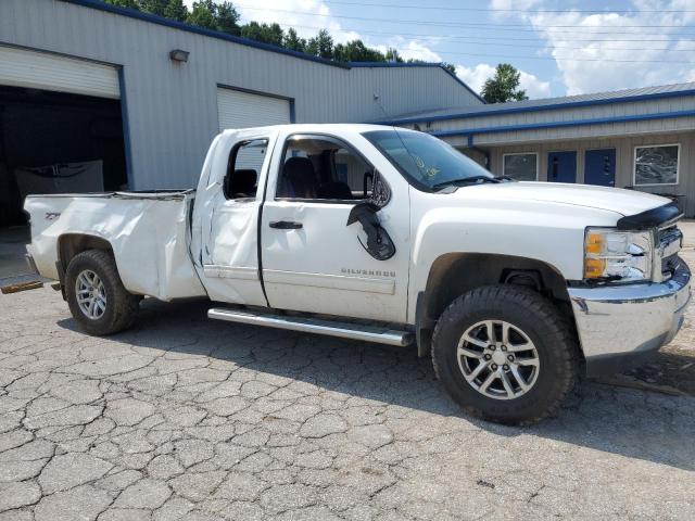 Photo 9 from auction – 2013 CHEVROLET SILVERADO with VIN 1GCRKSE00DZ155090