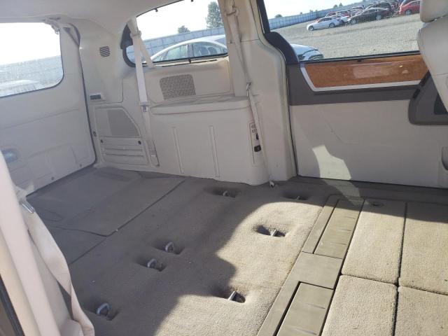 Photo 6 from auction – 2010 CHRYSLER TOWN & COU with VIN 2A4RR6DXXAR206919