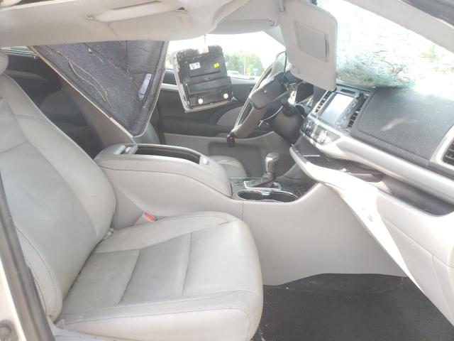 Photo 5 from auction – 2016 TOYOTA HIGHLANDER with VIN 5TDJKRFH4GS337245