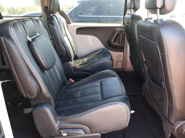 Photo 6 from auction – 2014 CHRYSLER TOWN & COU with VIN 2C4RC1BG1ER396063