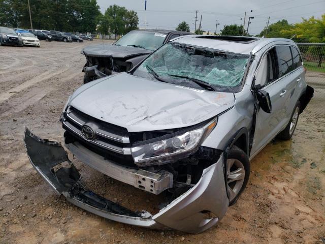 Photo 2 from auction – 2017 TOYOTA HIGHLANDER with VIN 5TDYZRFH8HS212843