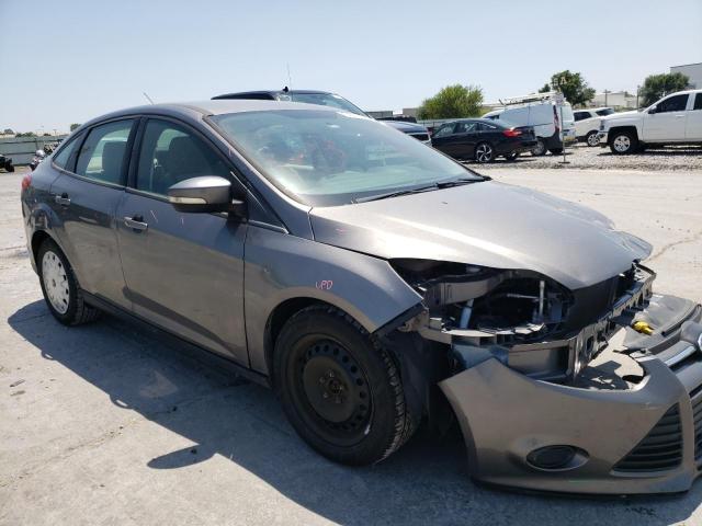 FORD FOCUS SE 2013 مع رقم تعريف المركبة 1FADP3F24DL363760 - صورة من المزاد