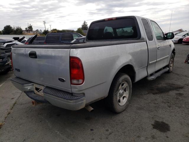 Photo 4 from auction – 2000 FORD F150 with VIN 1FTRX17W6YKA85994