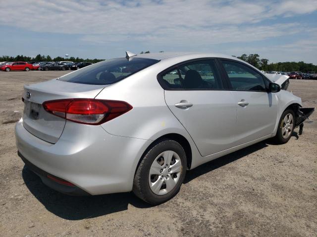 Photo 4 from auction – 2017 KIA FORTE LX with VIN 3KPFK4A73HE099990