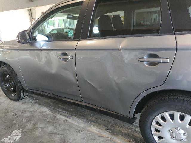 Photo 9 from auction – 2014 MITSUBISHI OUTLANDER with VIN JA4AD2A33EZ009835