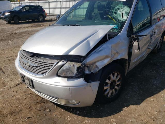 Photo 9 from auction – 2002 CHRYSLER TOWN & COU with VIN 2C4GP54L42R788852