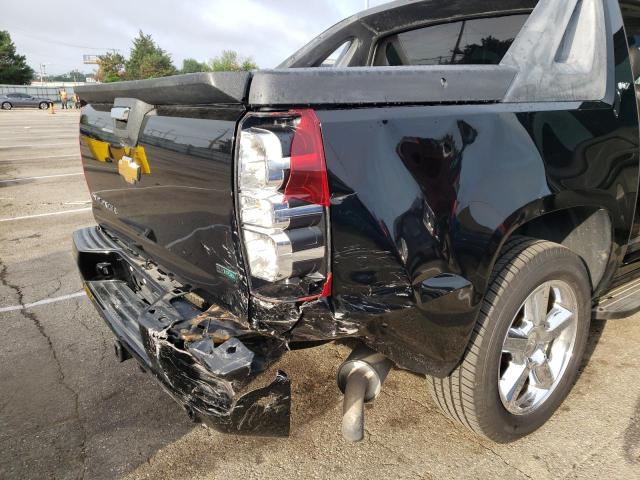 Photo 9 from auction – 2011 CHEVROLET AVALANCHE with VIN 3GNTKGE34BG124183