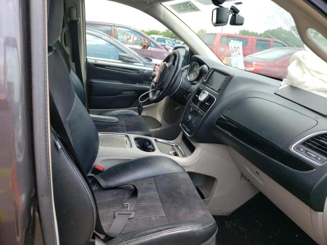 Photo 5 from auction – 2014 CHRYSLER TOWN & COU with VIN 2C4RC1CGXER249495