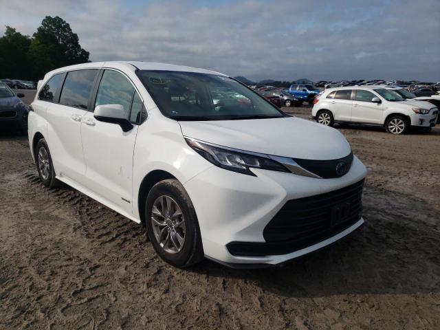 TOYOTA SIENNA LE 2021 with VIN 5TDKRKEC8MS044795 - Photo from auction
