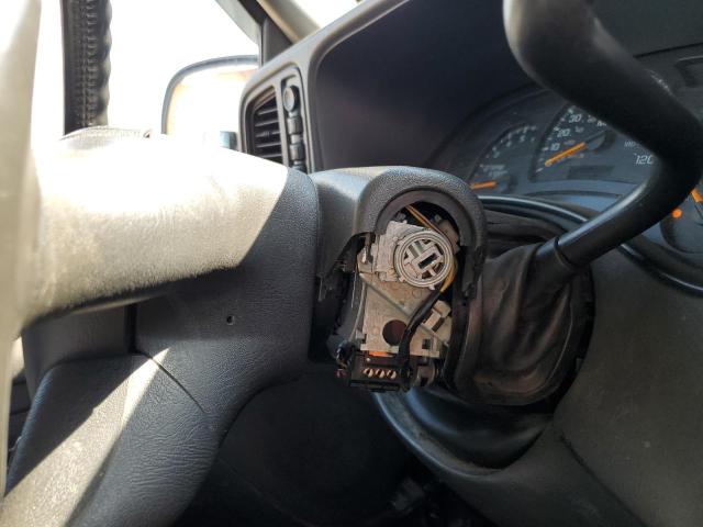 Photo 9 from auction – 2004 GMC NEW SIERRA with VIN 2GTEK13T841385832