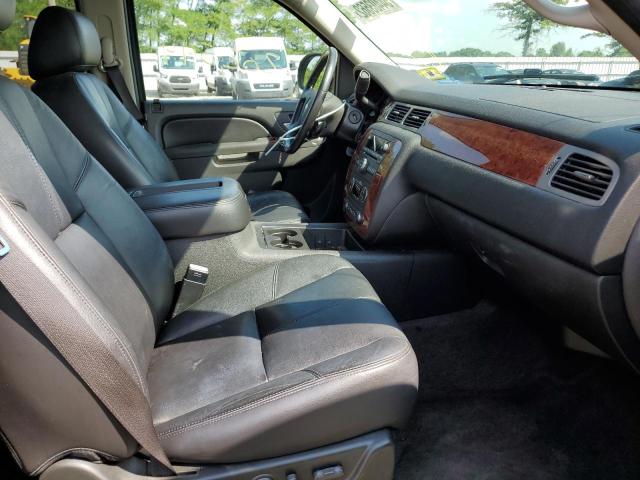 Photo 5 from auction – 2010 CHEVROLET AVALANCHE with VIN 3GNVKFE05AG173920