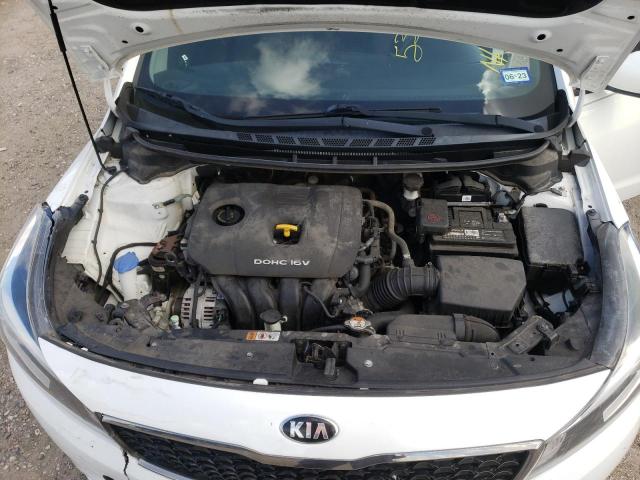 Photo 7 from auction – 2017 KIA FORTE LX with VIN 3KPFL4A7XHE034518