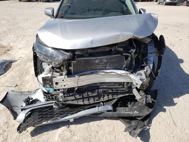 Photo 9 from auction – 2019 TOYOTA RAV4 XLE with VIN 2T3W1RFV6KW048261