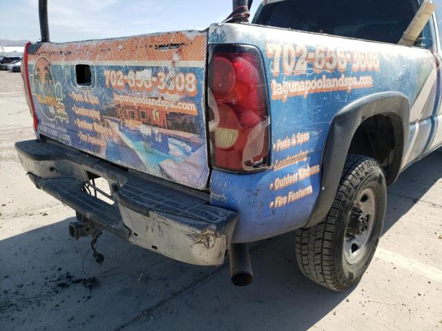 Photo 9 from auction – 2004 CHEVROLET SILVERADO with VIN 1GCHC29U44E106925