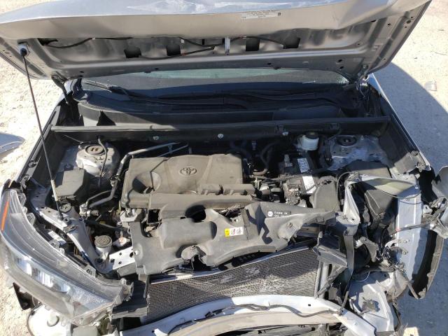 Photo 7 from auction – 2019 TOYOTA RAV4 XLE with VIN 2T3W1RFV6KW048261