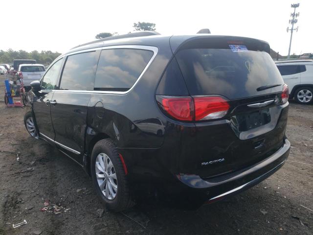 Photo 3 from auction – 2017 CHRYSLER PACIFICA T with VIN 2C4RC1BG9HR771802