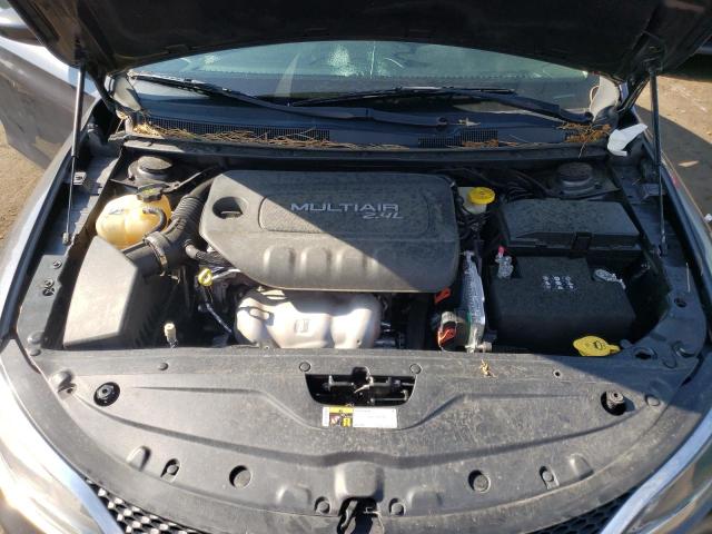 Photo 7 from auction – 2015 CHRYSLER 200 LIMITE with VIN 1C3CCCABXFN645180