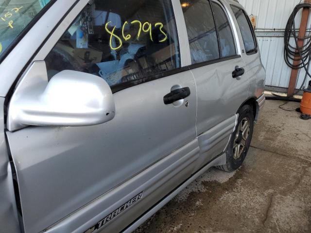 Photo 10 from auction – 2004 CHEVROLET TRACKER LT with VIN 2CNBJ634246914234