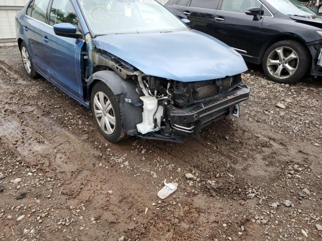 Photo 9 from auction – 2017 VOLKSWAGEN JETTA S with VIN 3VW2B7AJ2HM261820
