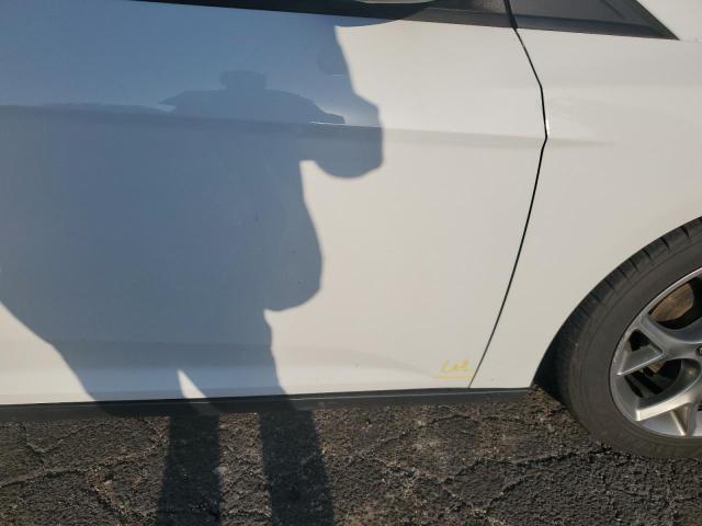 Photo 9 from auction – 2014 FORD FOCUS SE with VIN 1FADP3F29EL431133