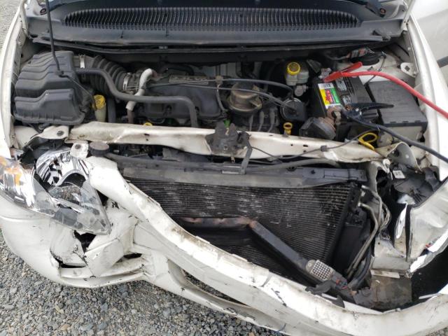 Photo 7 from auction – 2005 CHRYSLER TOWN & COU with VIN 1C4GP45R55B248474