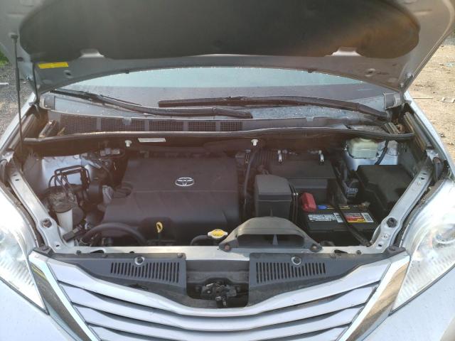 Photo 7 from auction – 2015 TOYOTA SIENNA LE with VIN 5TDKK3DC4FS666728