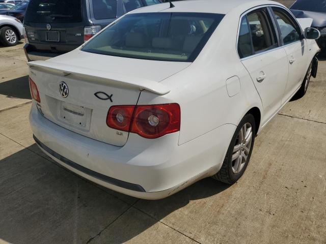 Photo 4 from auction – 2007 VOLKSWAGEN JETTA WOLF with VIN 3VWEG71K07M069253