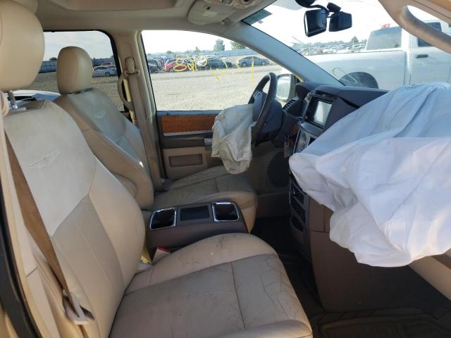 Photo 5 from auction – 2010 CHRYSLER TOWN & COU with VIN 2A4RR6DXXAR206919