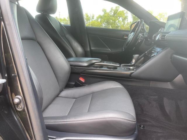 Photo 5 from auction – 2021 LEXUS IS 300 with VIN JTHCA1D23M5116702