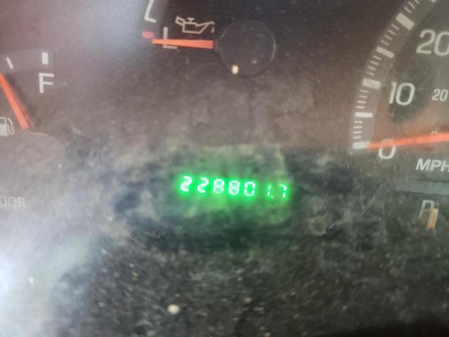 Photo 8 from auction – 2000 FORD F150 with VIN 1FTRF17W6YKB09116