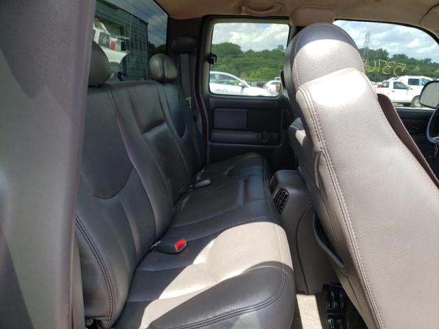 Photo 6 from auction – 2004 CHEVROLET SILVERADO with VIN 2GCEK19N741337411