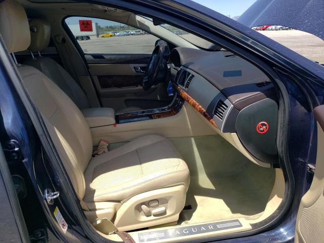 Photo 5 from auction – 2011 JAGUAR XF PREMIUM with VIN SAJWA0GB9BLR87635