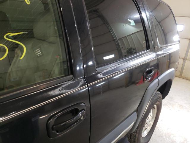 Photo 9 from auction – 2003 CHEVROLET TAHOE K150 with VIN 1GNEK13Z23J141013
