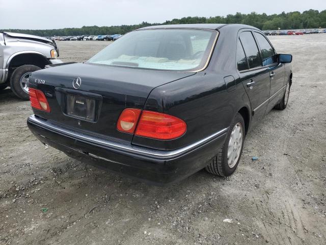 Photo 4 from auction – 1999 MERCEDES-BENZ E 320 with VIN WDBJF65H2XA911258