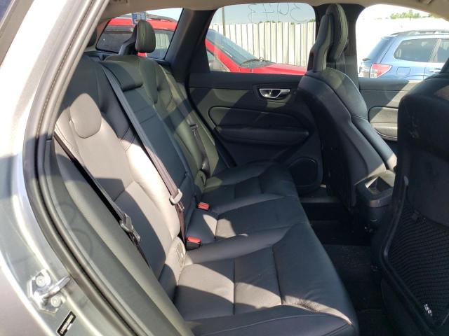 Photo 6 from auction – 2018 VOLVO XC60 T5 with VIN LYV102RK6JB087976