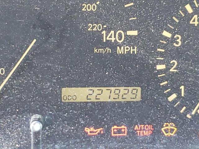 Photo 8 from auction – 2000 LEXUS RX 300 with VIN JT6HF10U6Y0098061