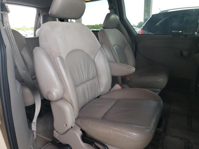 Photo 6 from auction – 2001 CHRYSLER TOWN & COU with VIN 2C8GP64L21R370986