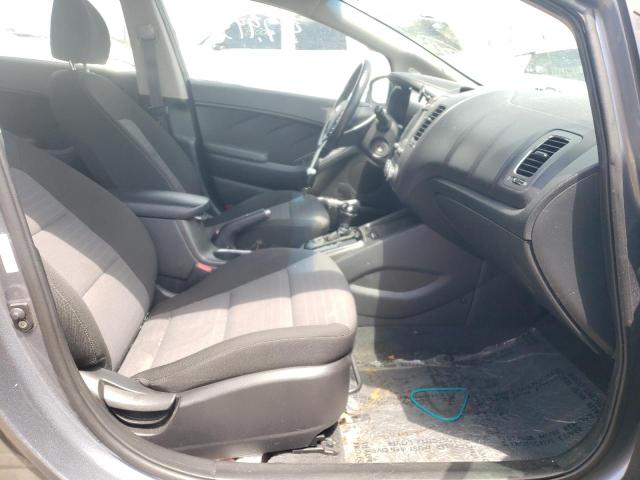Photo 5 from auction – 2017 KIA FORTE LX with VIN 3KPFL4A74HE019769