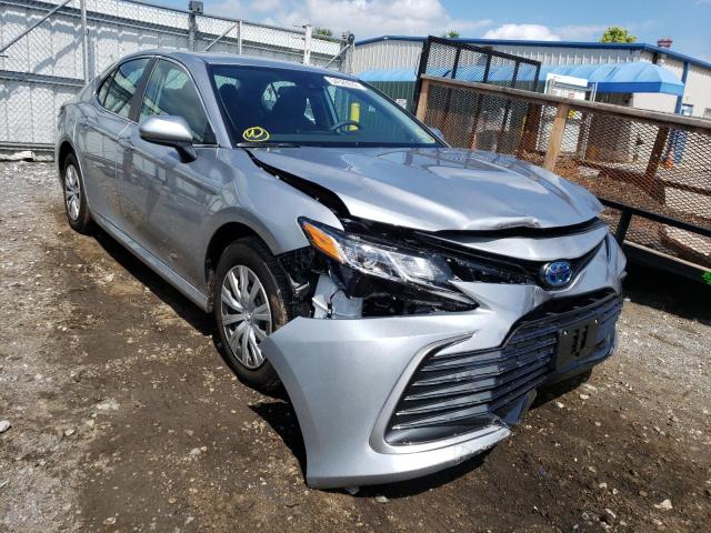 TOYOTA CAMRY LE 2022 with VIN 4T1C31AK7NU591319 - Photo from auction