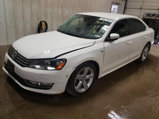 Photo 2 from auction – 2015 VOLKSWAGEN PASSAT S with VIN 1VWAT7A33FC100790