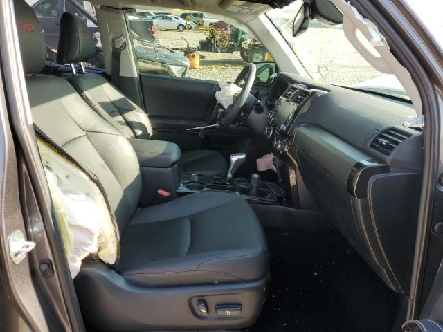 Photo 5 from auction – 2021 TOYOTA 4RUNNER SR with VIN JTERU5JR4M5857299