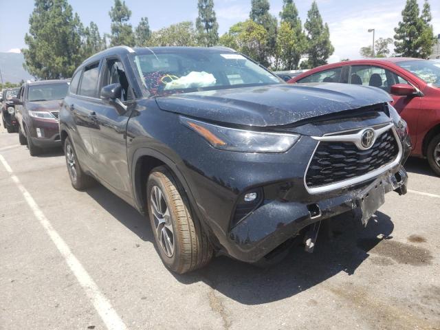 TOYOTA HIGHLANDER 2022 with VIN 5TDGZRAH1NS542659 - Photo from auction