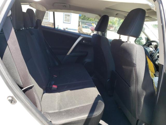 Photo 6 from auction – 2015 TOYOTA RAV4 XLE with VIN JTMWFREV2FJ034509